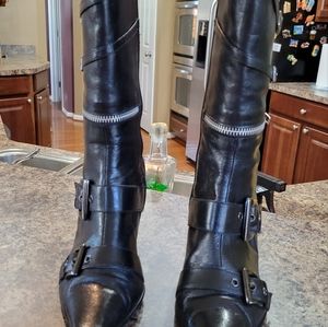 Ladies boots